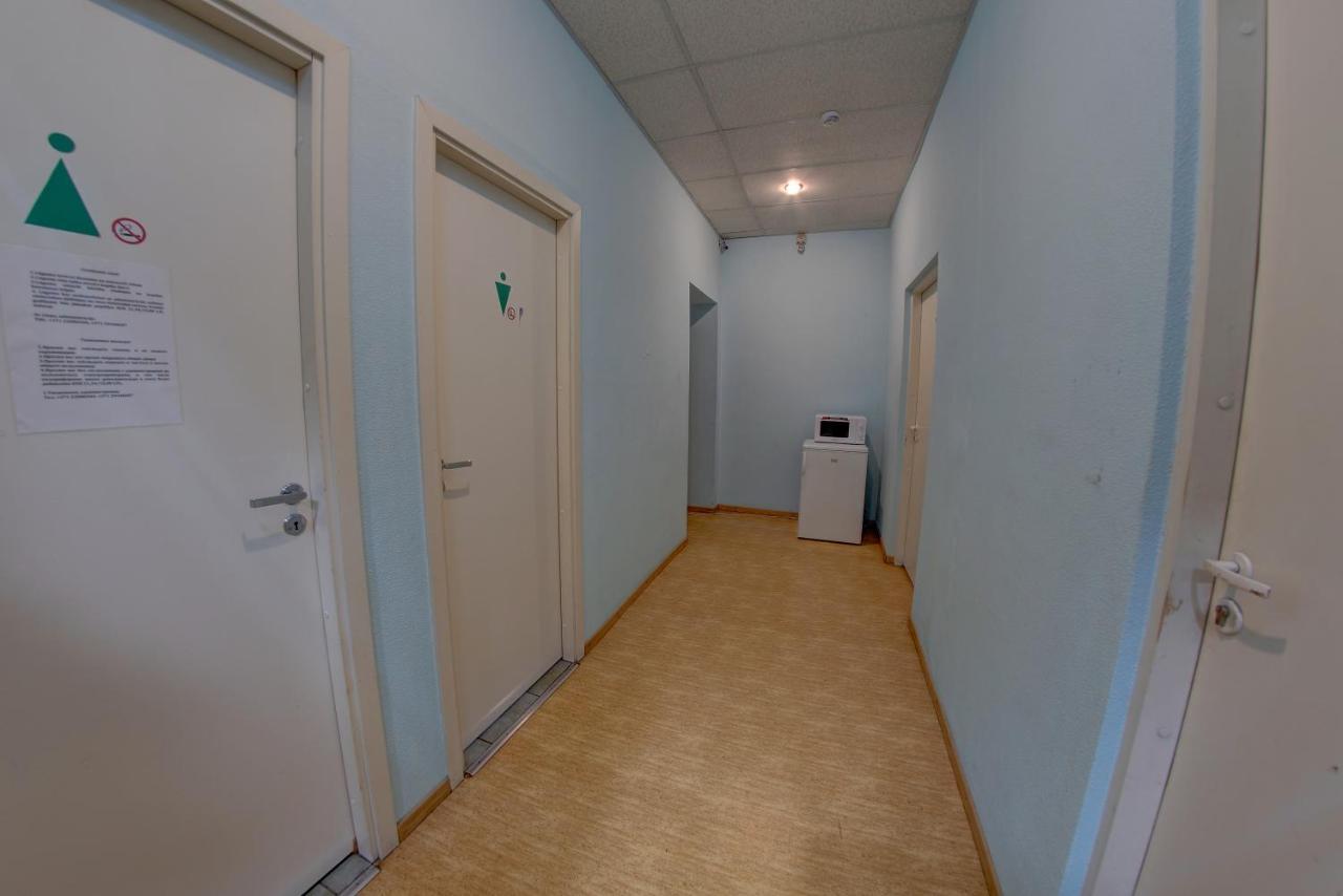 Hostel Viktorija With Private Rooms Riga Exterior photo